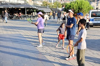 Gemlik’te Tenis Coşkusu Yaşandı
